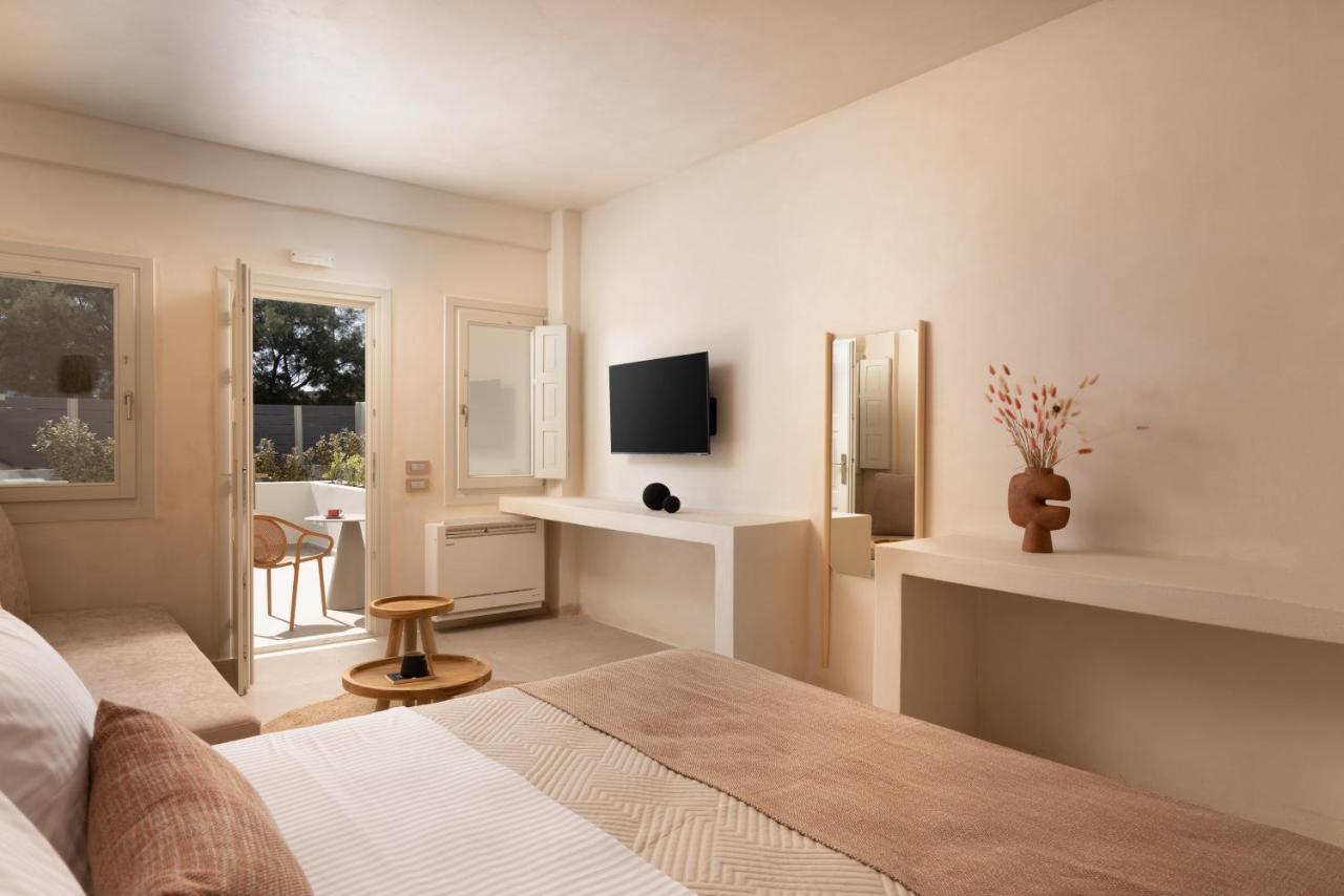 Acanthus Oia-Private Hot Tub Suites Bagian luar foto
